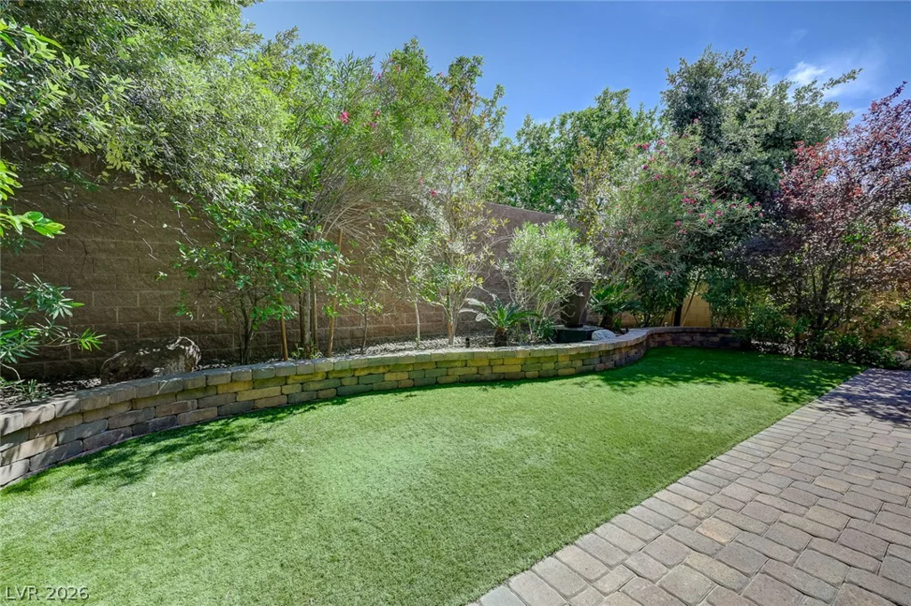 3869 Catlyn Woods, Las Vegas, NV 89141