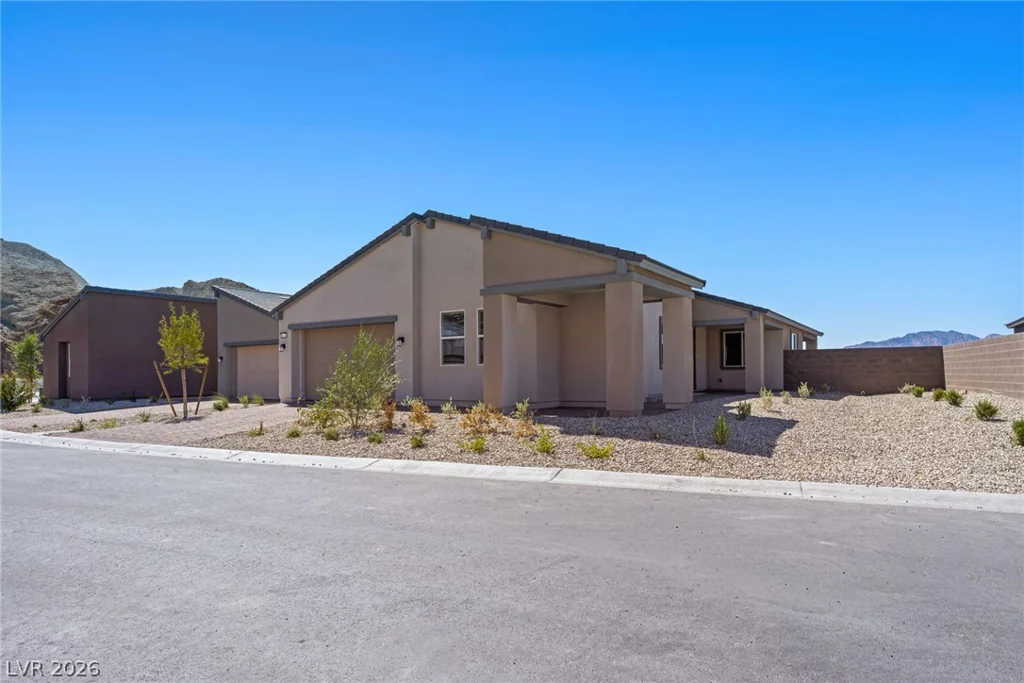 1476 Bianca Falls, Henderson, NV 89011