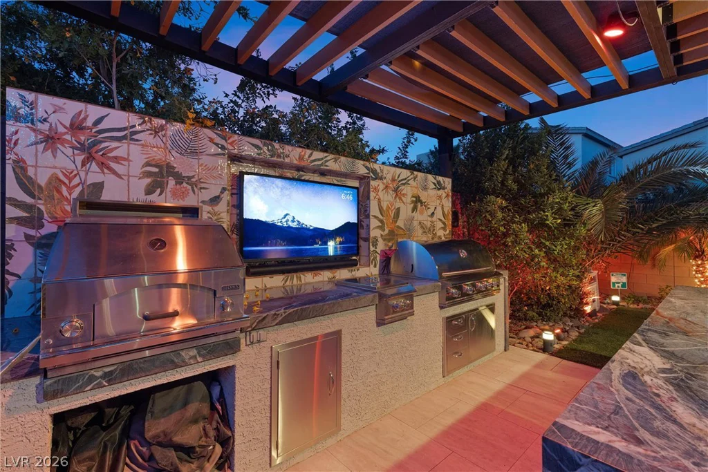 8620 Grove Mill, Las Vegas, NV 89139