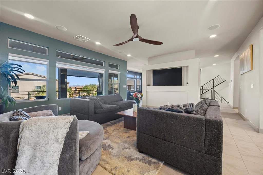 8620 Grove Mill, Las Vegas, NV 89139