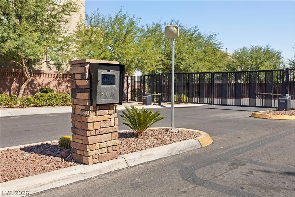 8620 Grove Mill, Las Vegas, NV 89139