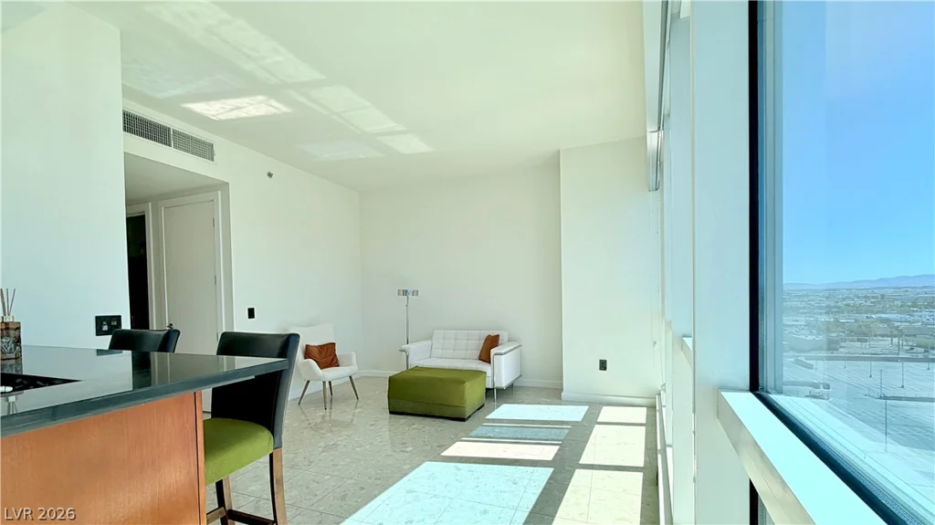 4575 Dean Martin, Las Vegas, NV 89103