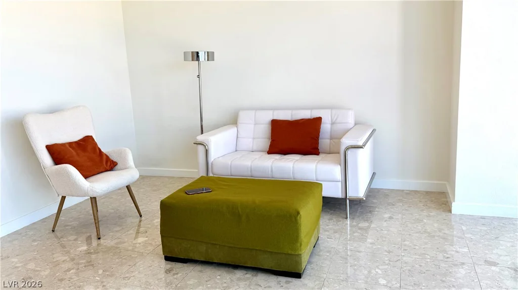 4575 Dean Martin, Las Vegas, NV 89103