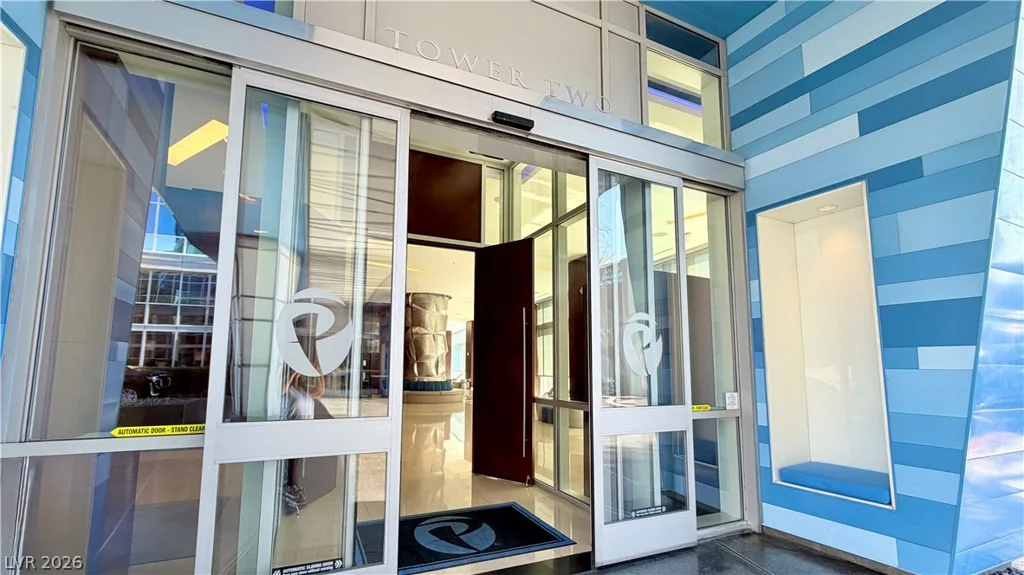 4575 Dean Martin, Las Vegas, NV 89103