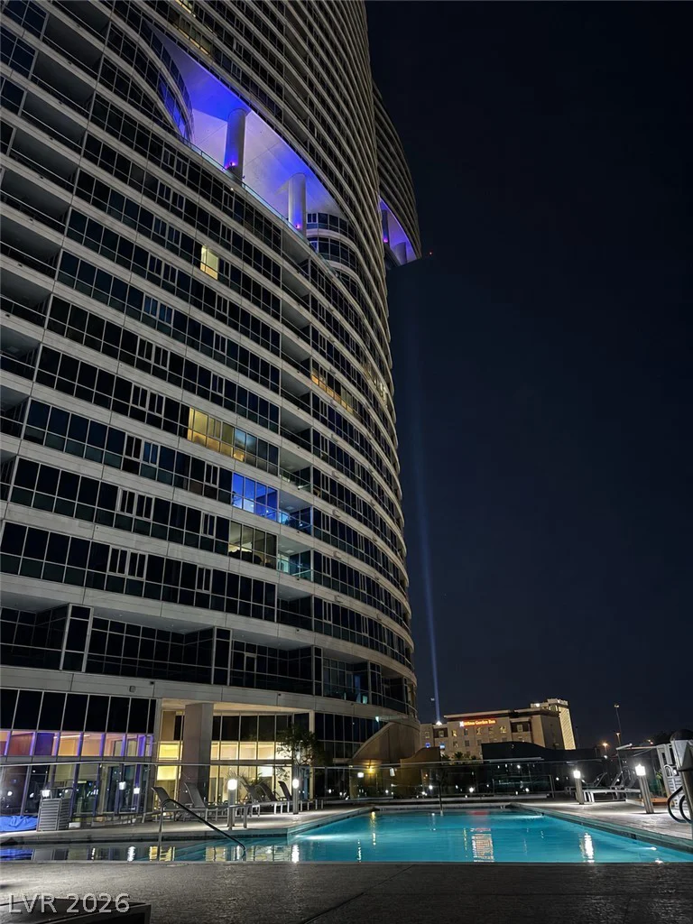4575 Dean Martin, Las Vegas, NV 89103