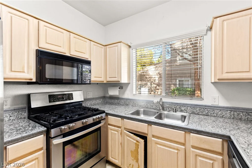 5250 Rainbow, Las Vegas, NV 89118