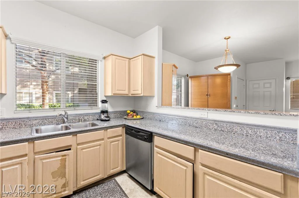 5250 Rainbow, Las Vegas, NV 89118