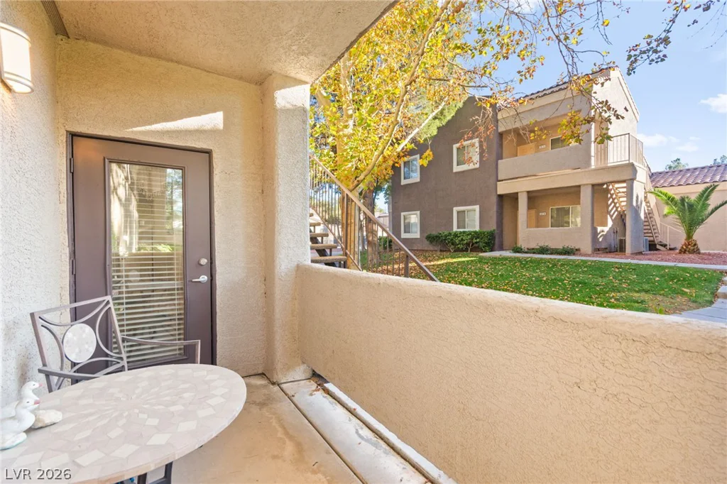 5250 Rainbow, Las Vegas, NV 89118