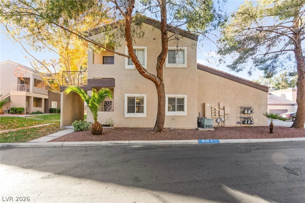 5250 Rainbow, Las Vegas, NV 89118