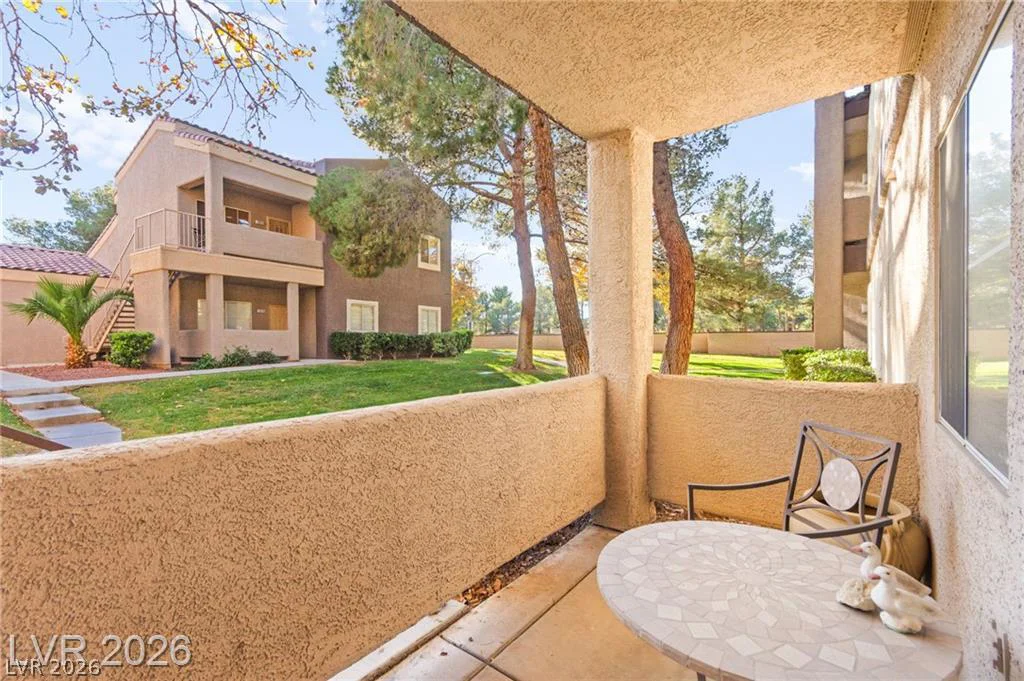 5250 Rainbow, Las Vegas, NV 89118