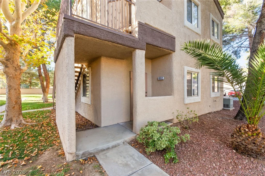 5250 Rainbow, Las Vegas, NV 89118