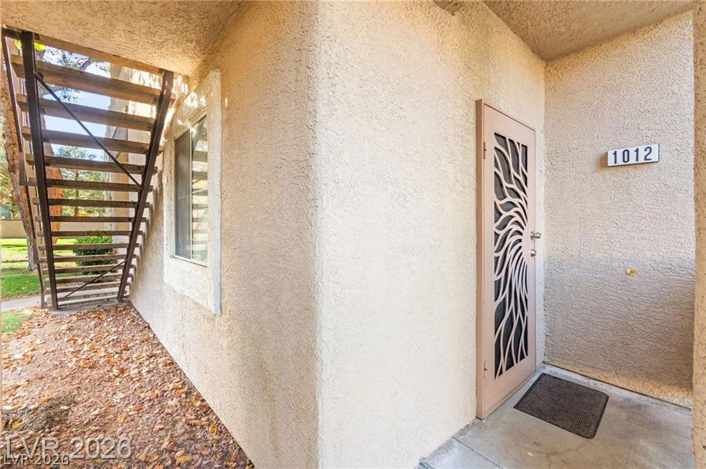 5250 Rainbow, Las Vegas, NV 89118