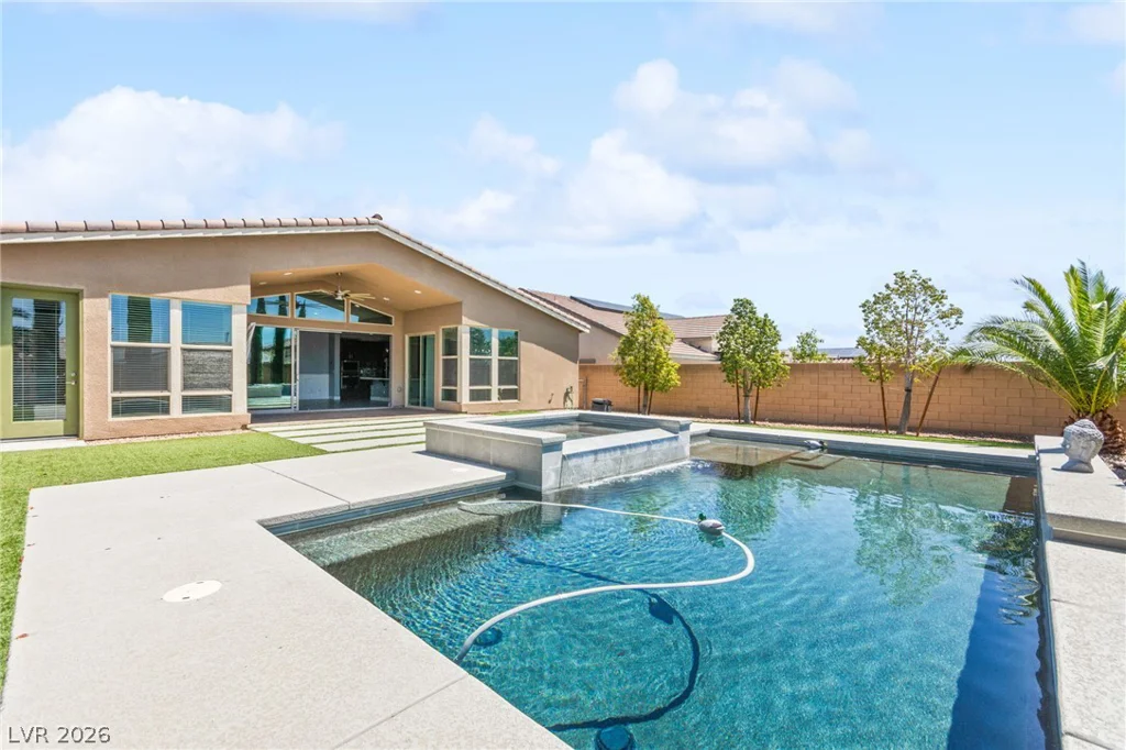 9675 Skye Cliff, Las Vegas, NV 89166