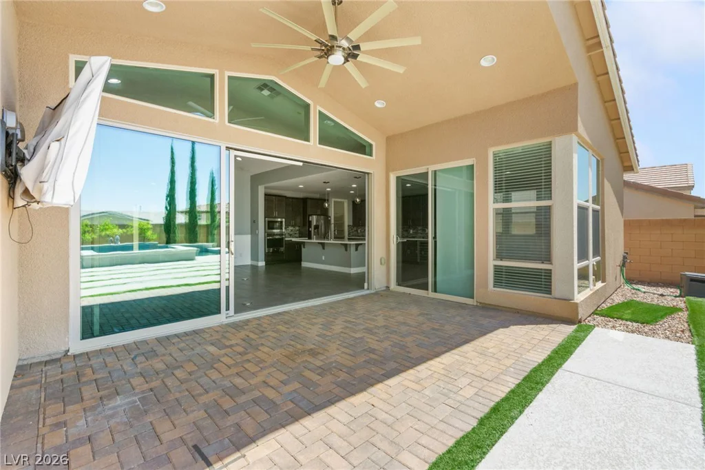 9675 Skye Cliff, Las Vegas, NV 89166