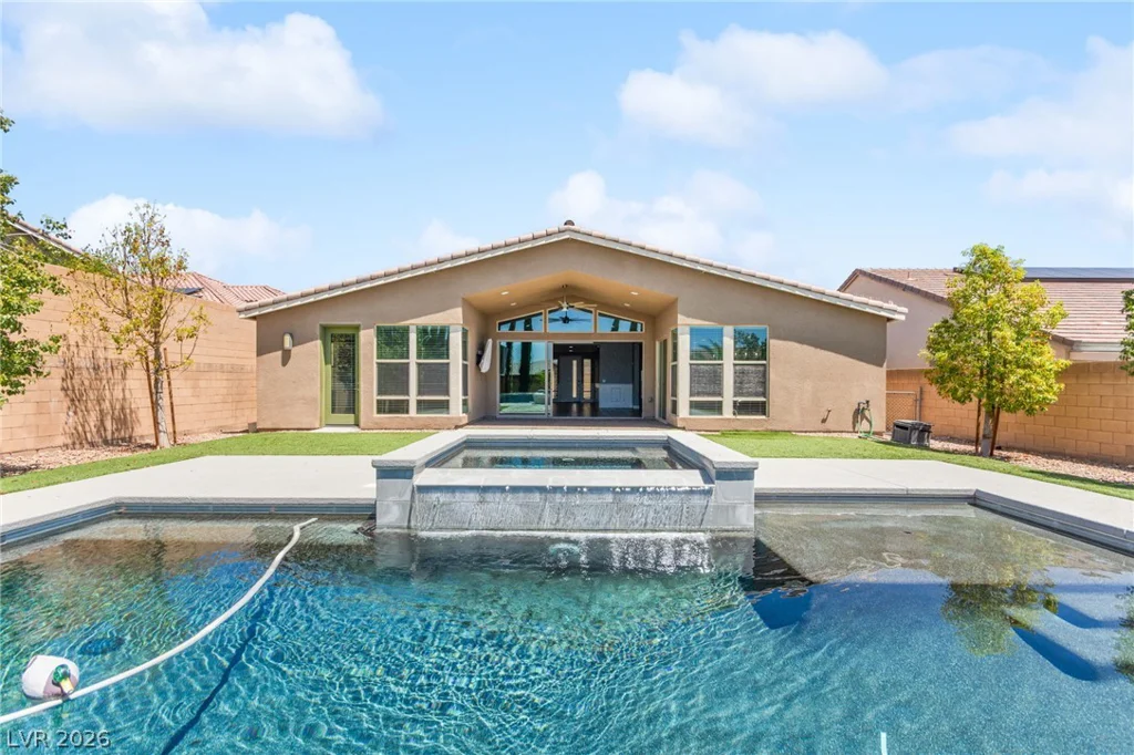 9675 Skye Cliff, Las Vegas, NV 89166
