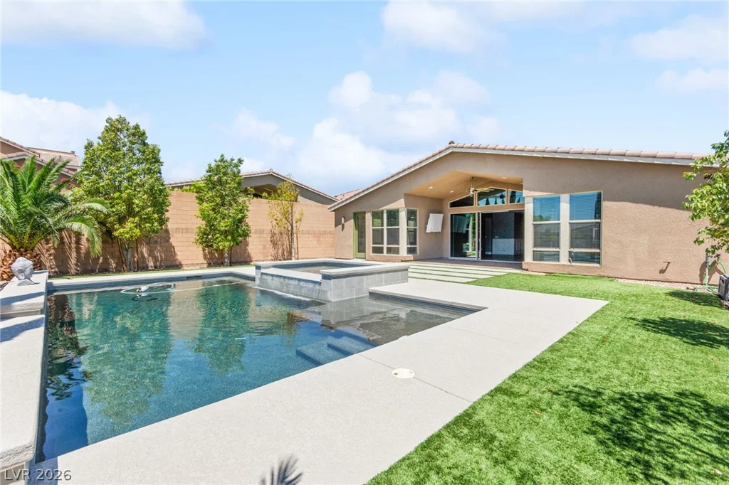 9675 Skye Cliff, Las Vegas, NV 89166