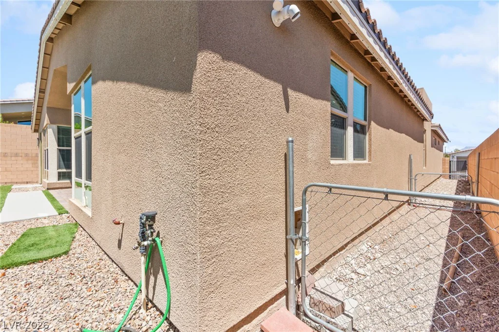 9675 Skye Cliff, Las Vegas, NV 89166