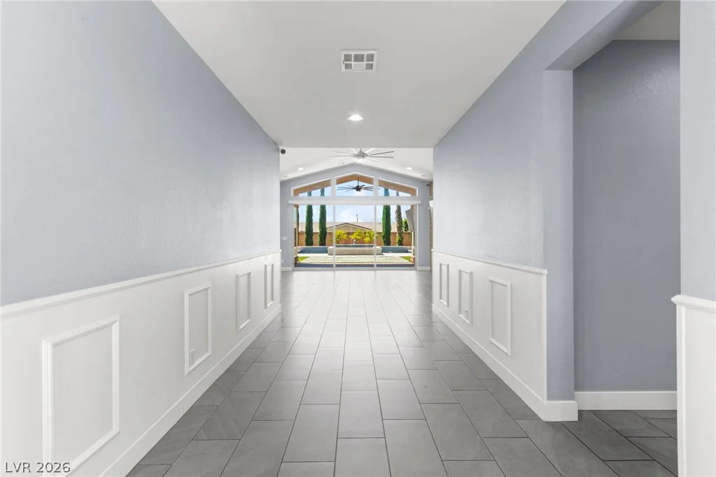 9675 Skye Cliff, Las Vegas, NV 89166