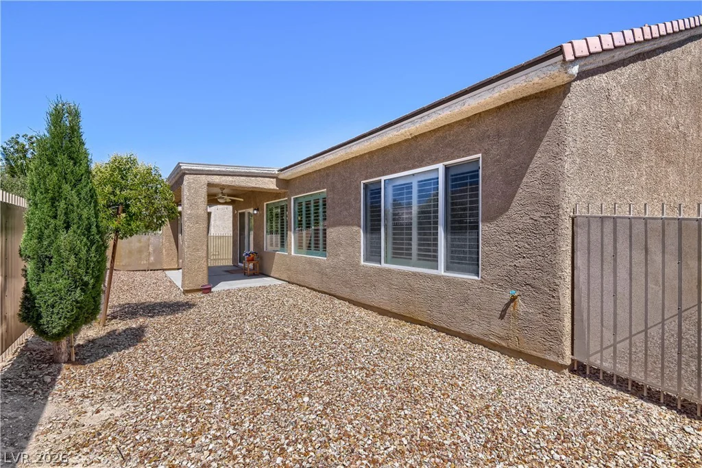 2371 Mourning Warbler, North Las Vegas, NV 89084
