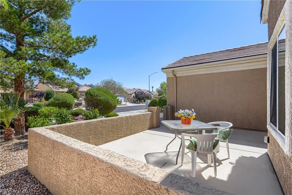 2371 Mourning Warbler, North Las Vegas, NV 89084