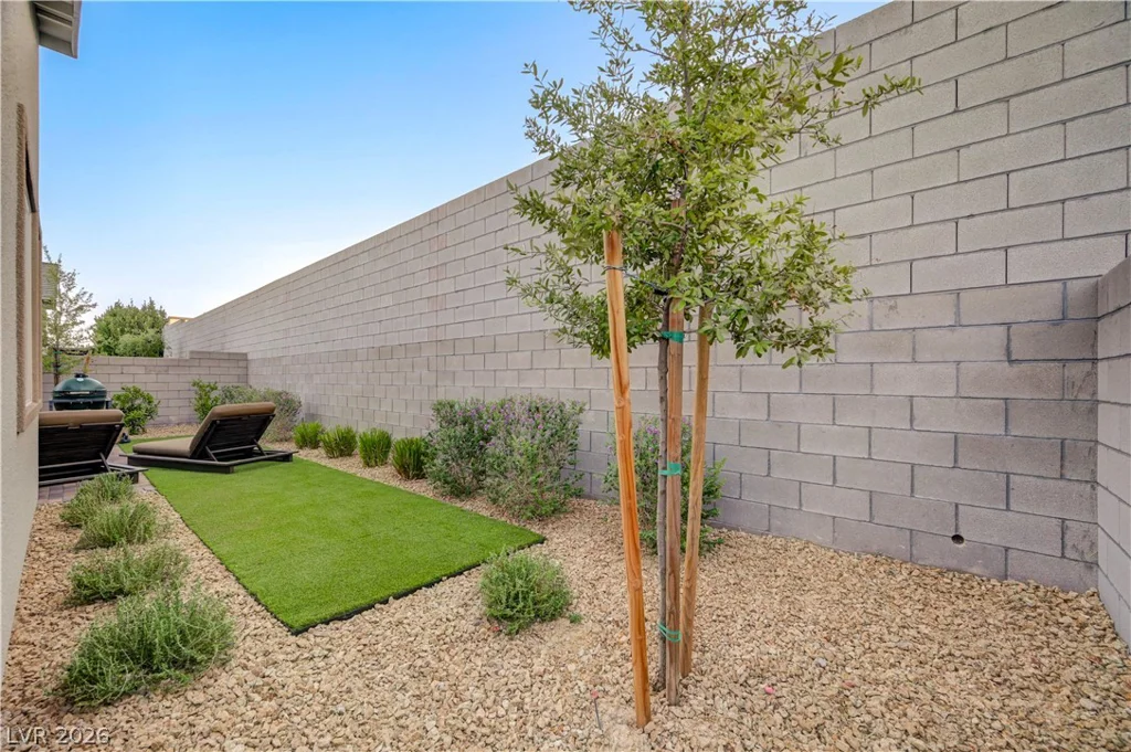 10151 Evergreen Pine, Las Vegas, NV 89166