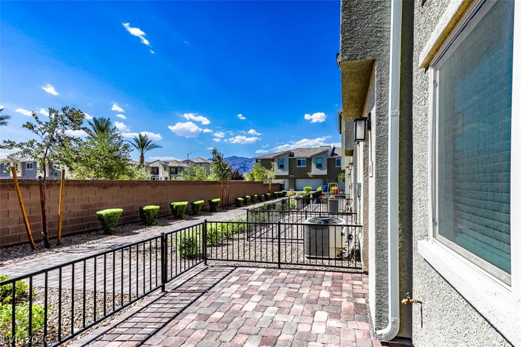 6811 Dark Gunmetal, North Las Vegas, NV 89086