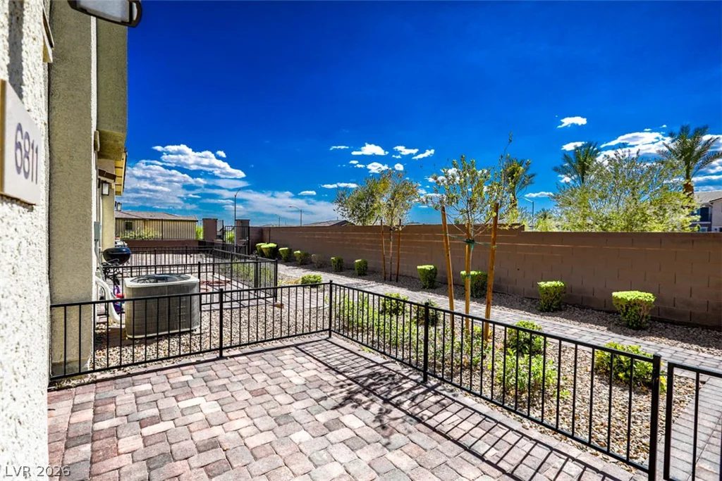 6811 Dark Gunmetal, North Las Vegas, NV 89086