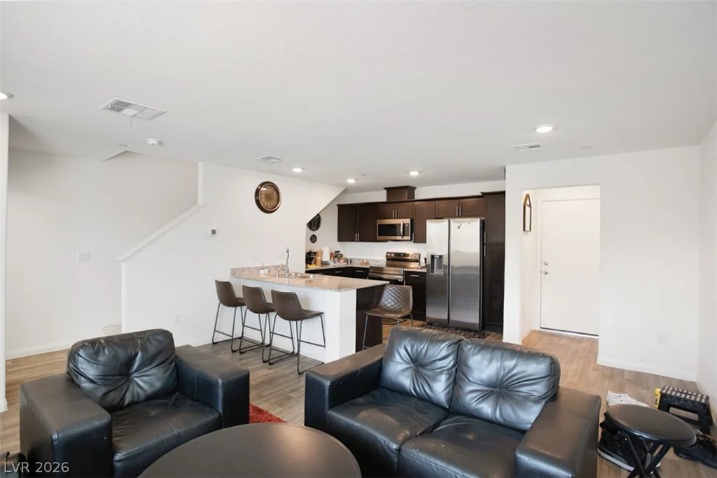 6811 Dark Gunmetal, North Las Vegas, NV 89086