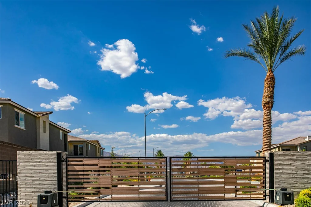 6811 Dark Gunmetal, North Las Vegas, NV 89086