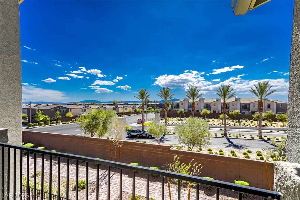 6811 Dark Gunmetal, North Las Vegas, NV 89086