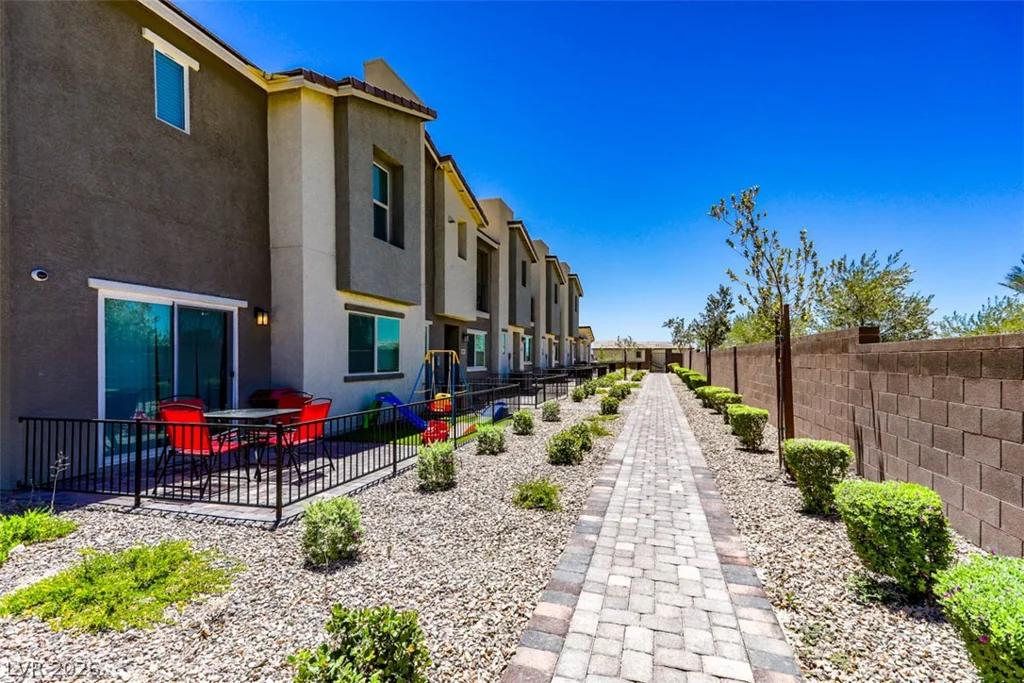 6811 Dark Gunmetal, North Las Vegas, NV 89086