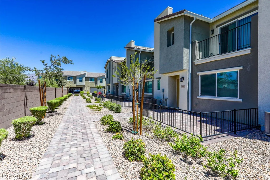 6811 Dark Gunmetal, North Las Vegas, NV 89086