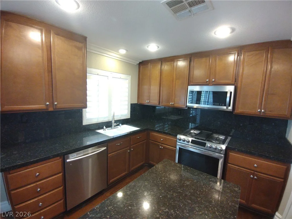 10149 Whitney Falls, Las Vegas, NV 89148