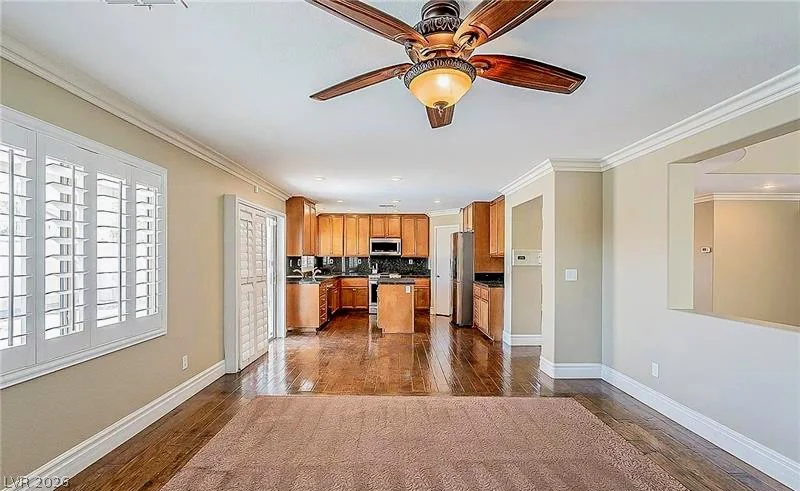 10149 Whitney Falls, Las Vegas, NV 89148