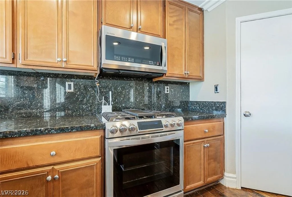 10149 Whitney Falls, Las Vegas, NV 89148