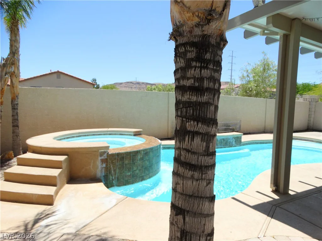 10149 Whitney Falls, Las Vegas, NV 89148