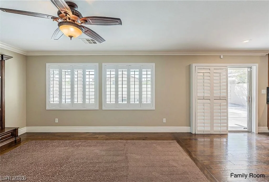 10149 Whitney Falls, Las Vegas, NV 89148