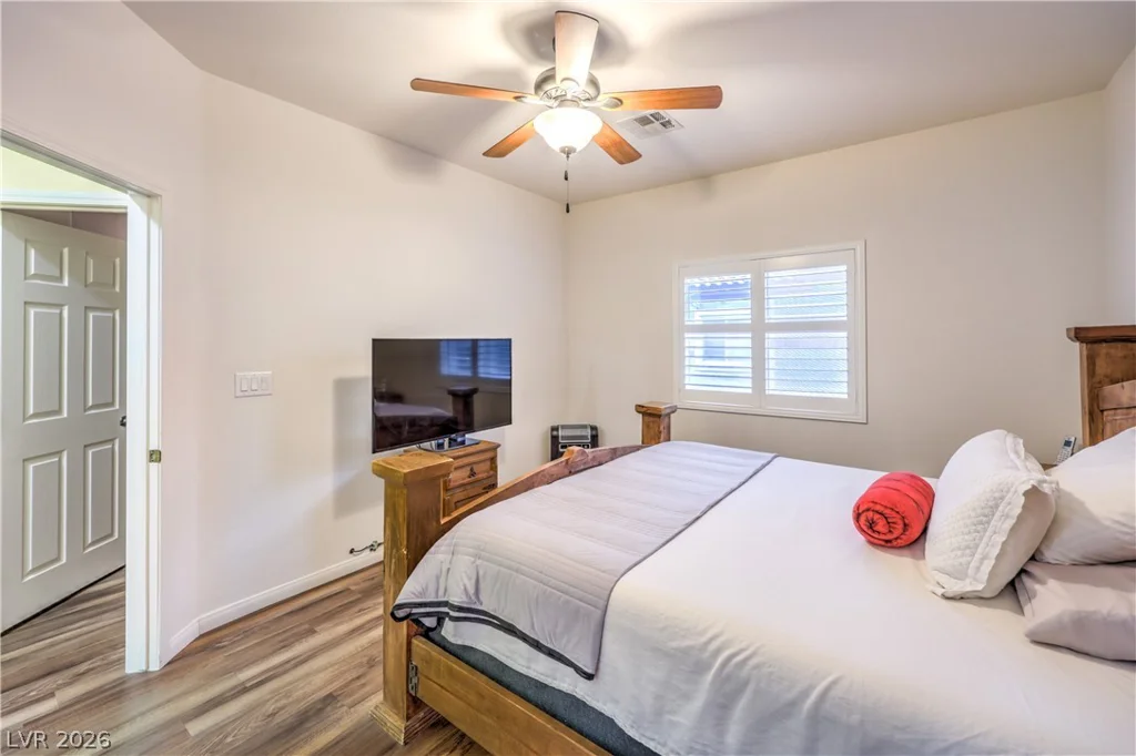 10450 Gold Shadow, Las Vegas, NV 89129