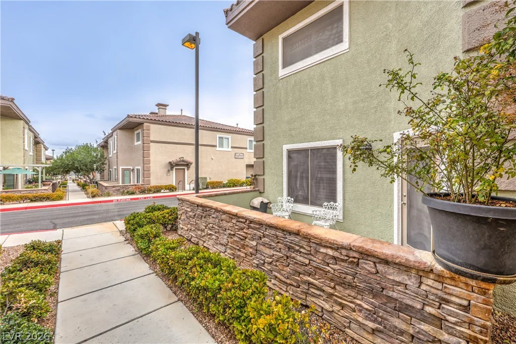 10450 Gold Shadow, Las Vegas, NV 89129