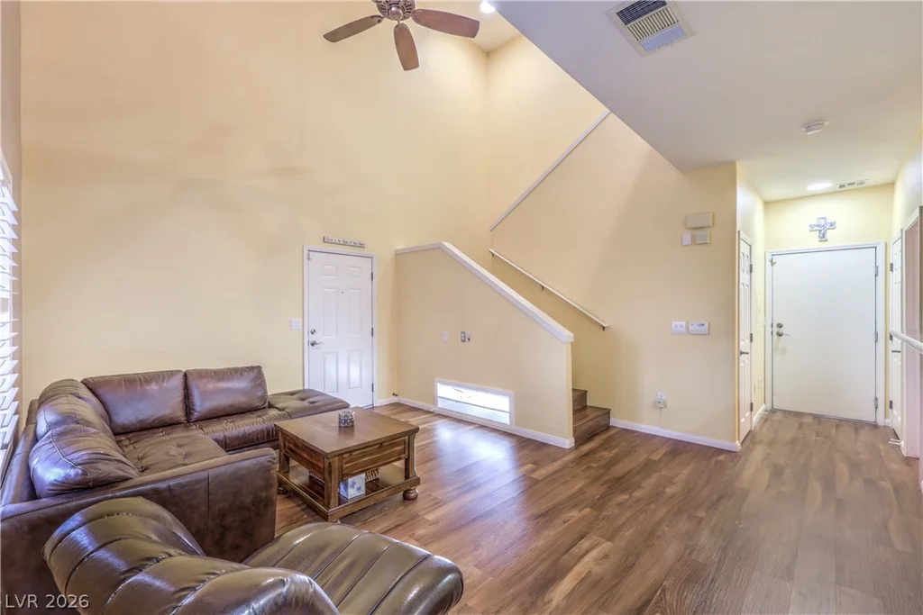 10450 Gold Shadow, Las Vegas, NV 89129