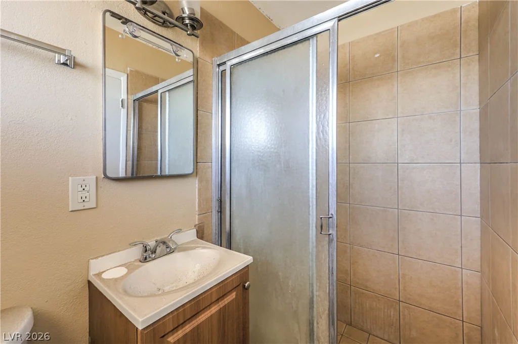 933 Mezpah, Las Vegas, NV 89106