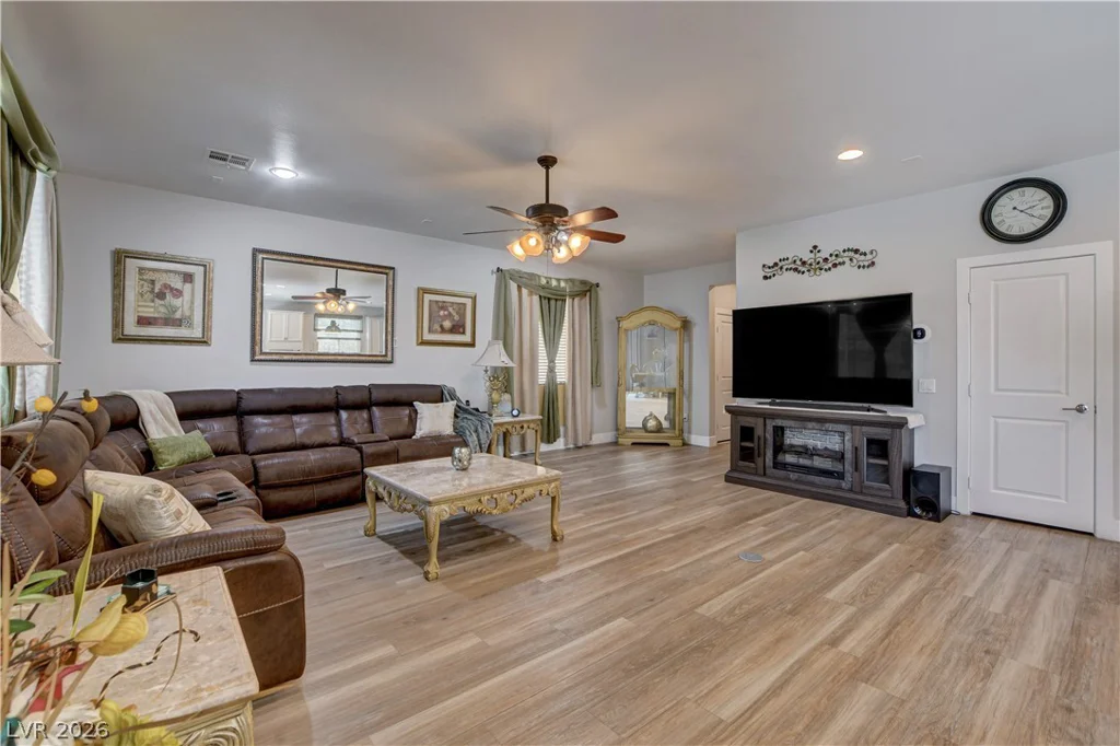 230 Pivot, North Las Vegas, NV 89031