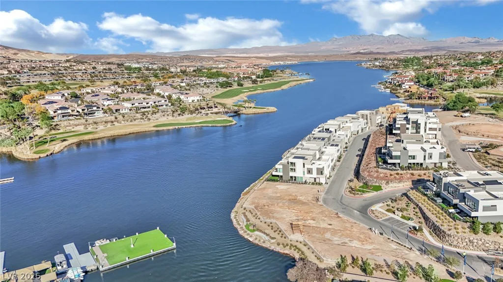 30 Strada Di Villaggio, Henderson, NV 89011