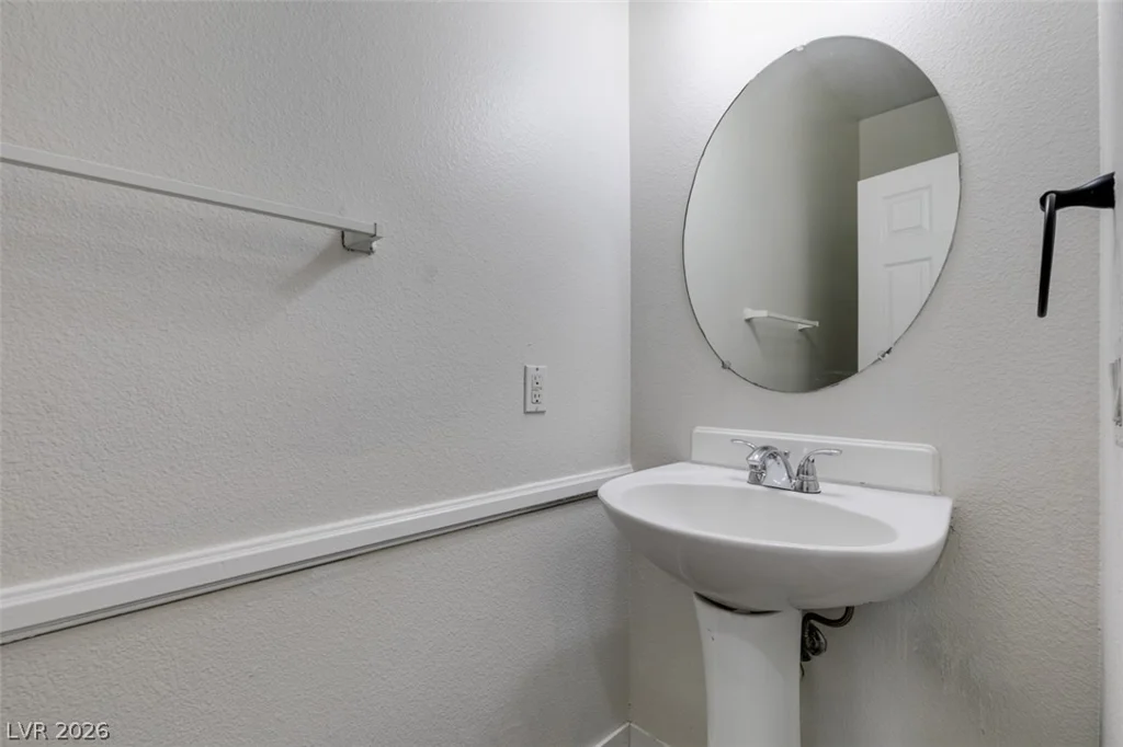 10 Indian Run, Las Vegas, NV 89148