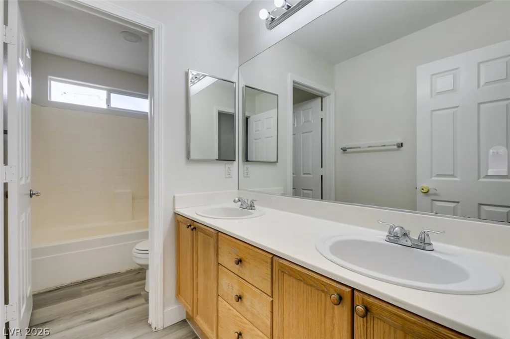 10 Indian Run, Las Vegas, NV 89148