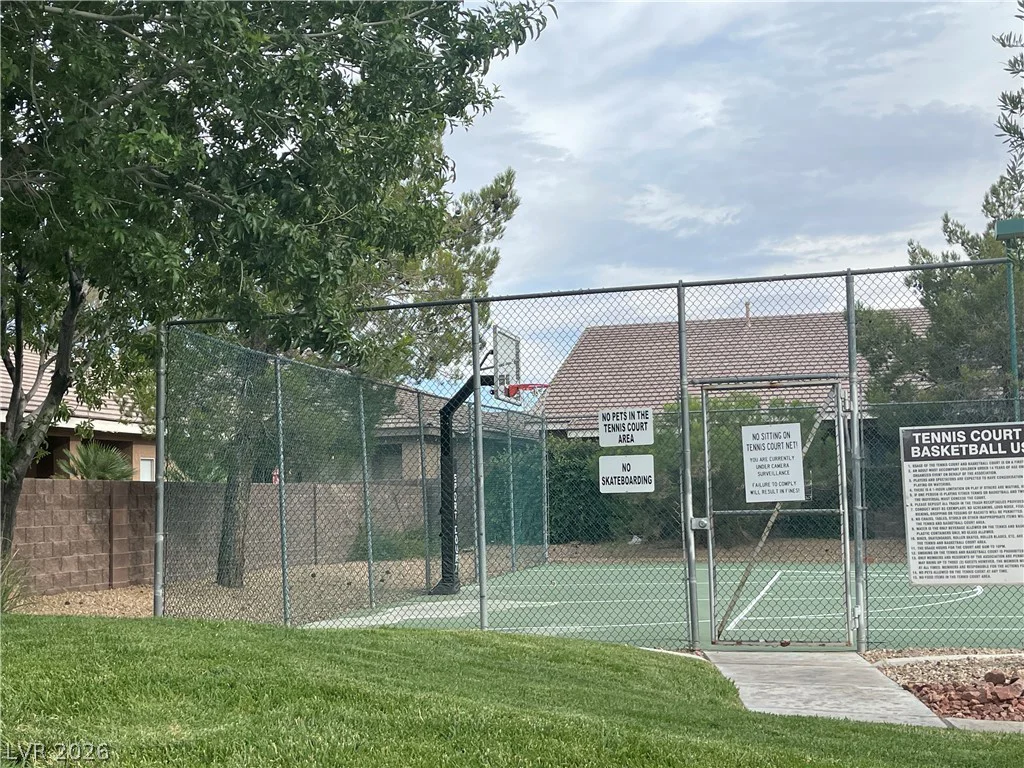 258 Spring River, Las Vegas, NV 89123