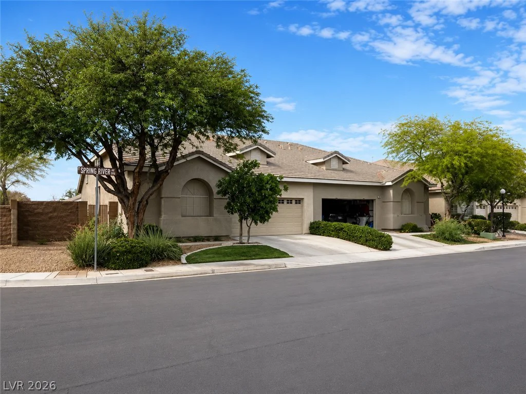 258 Spring River, Las Vegas, NV 89123