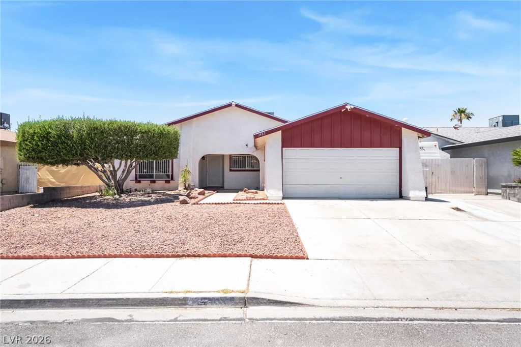 3983 Redwood, Las Vegas, NV 89103
