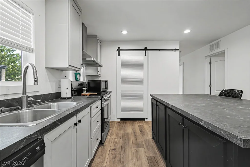 3666 Lost Hills, Las Vegas, NV 89122