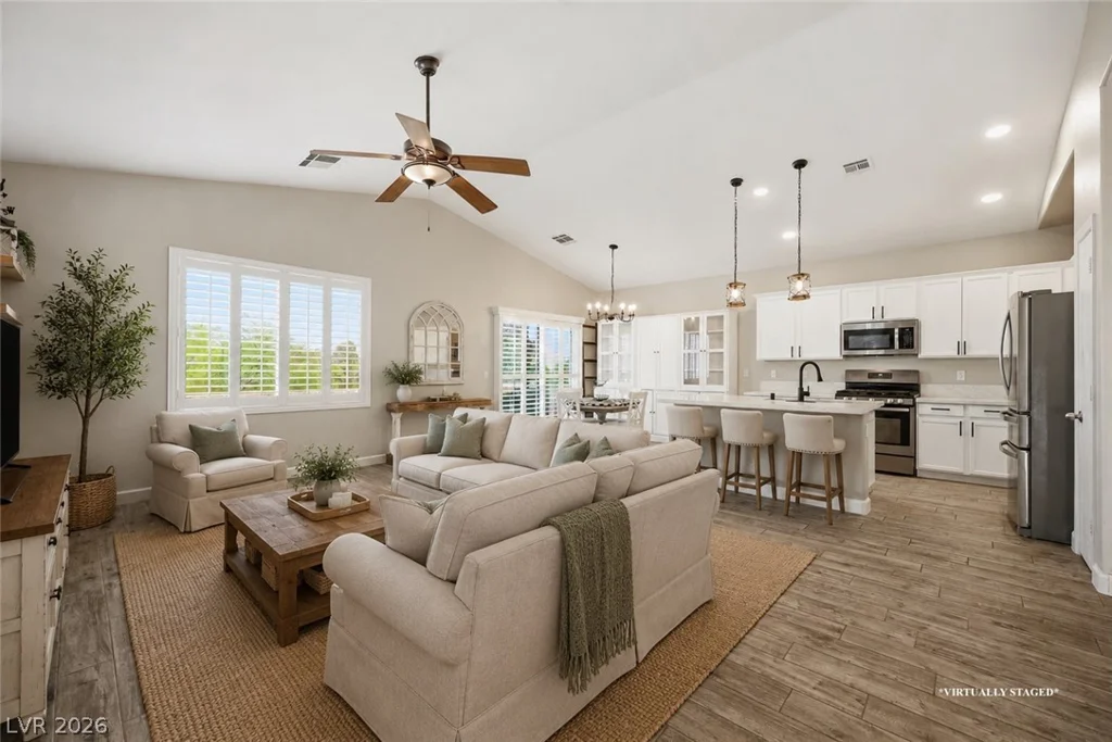 9816 Red Horse, Las Vegas, NV 89143
